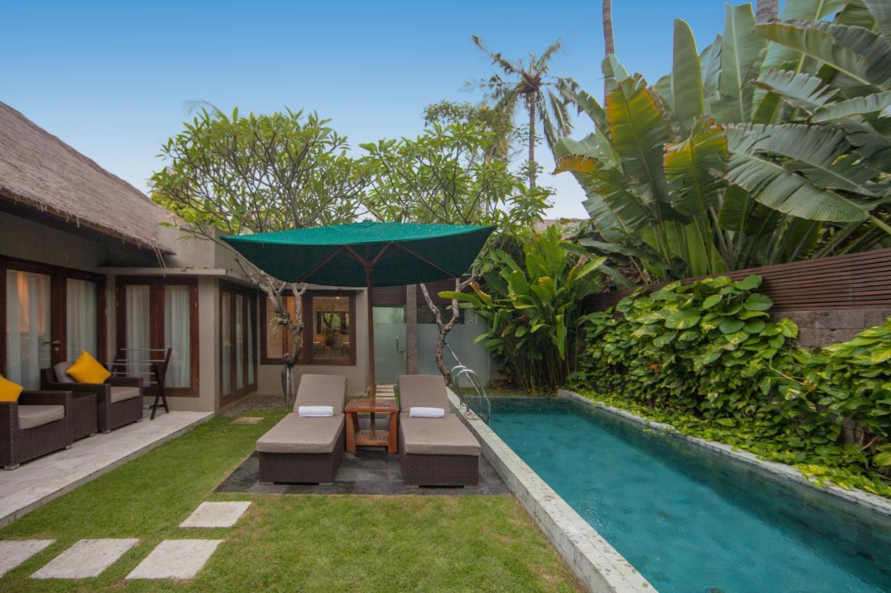 Legian Beach Villas Esterno foto