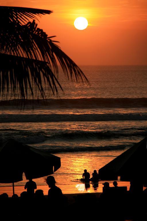 Legian Beach Villas Esterno foto